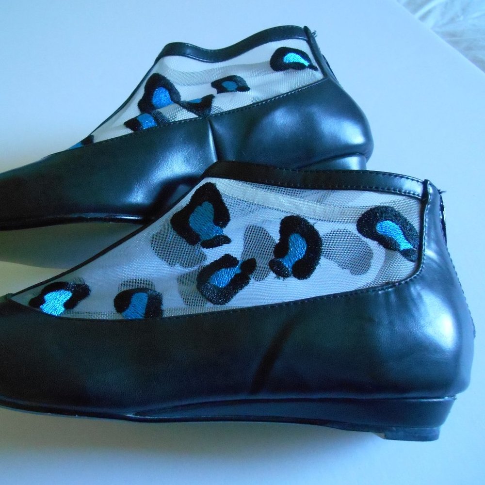 NWOT 2 Lips Too Shoes Womens 7.5 Too Shy - Picture 5 of 6